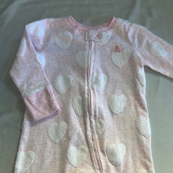 GAP - Pink Heart Footed Onesie sleeper - Picture 4 of 5